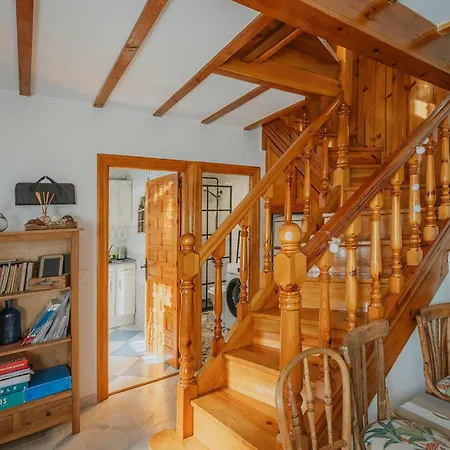 La Casa De Sara Llánaves de la Reina