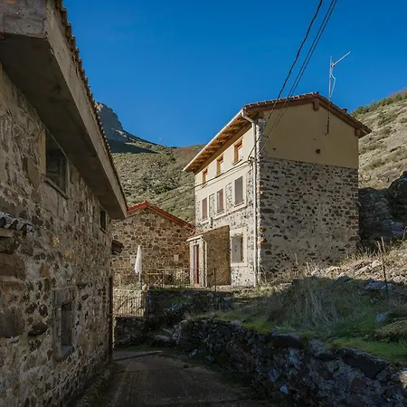 La Casa De Sara Llánaves de la Reina